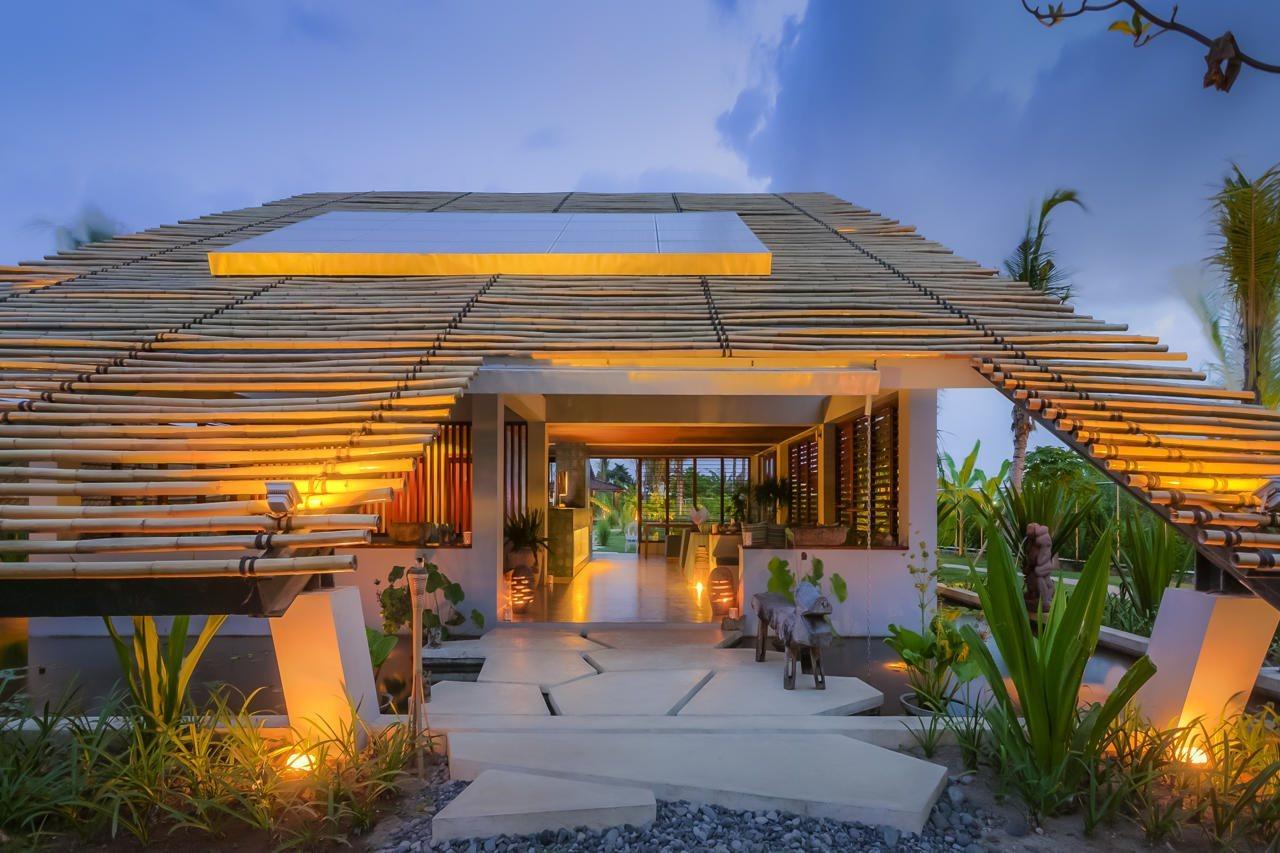 Hotel Komune And Beach Club Bali Keramas Exterior foto