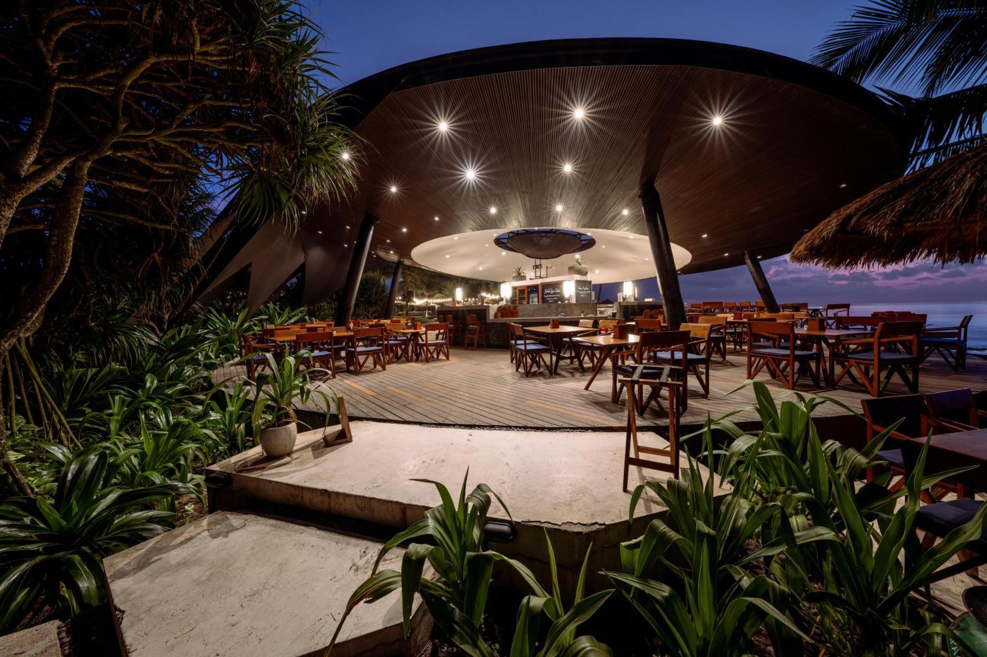 Hotel Komune And Beach Club Bali Keramas Exterior foto