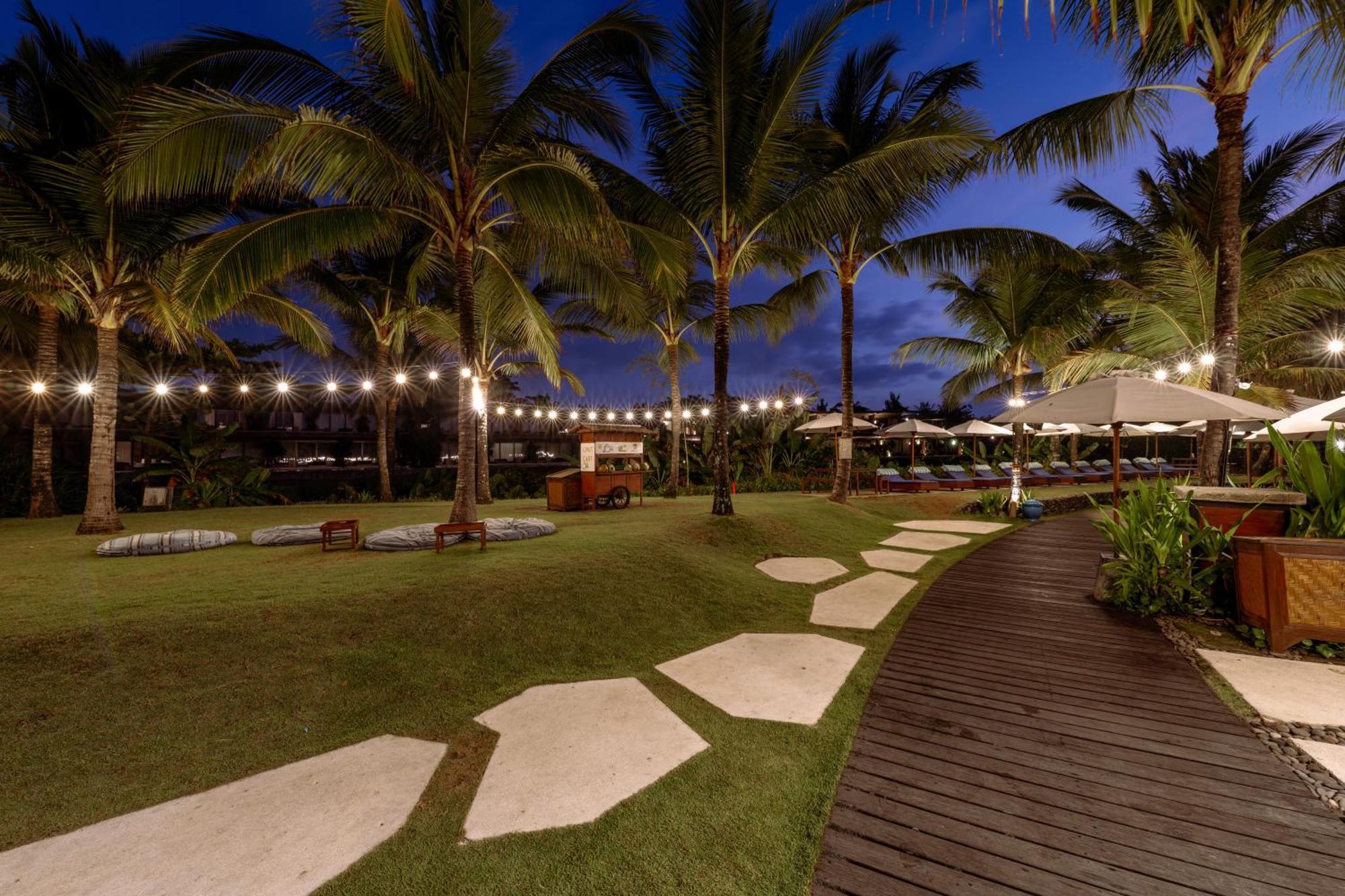 Hotel Komune And Beach Club Bali Keramas Exterior foto