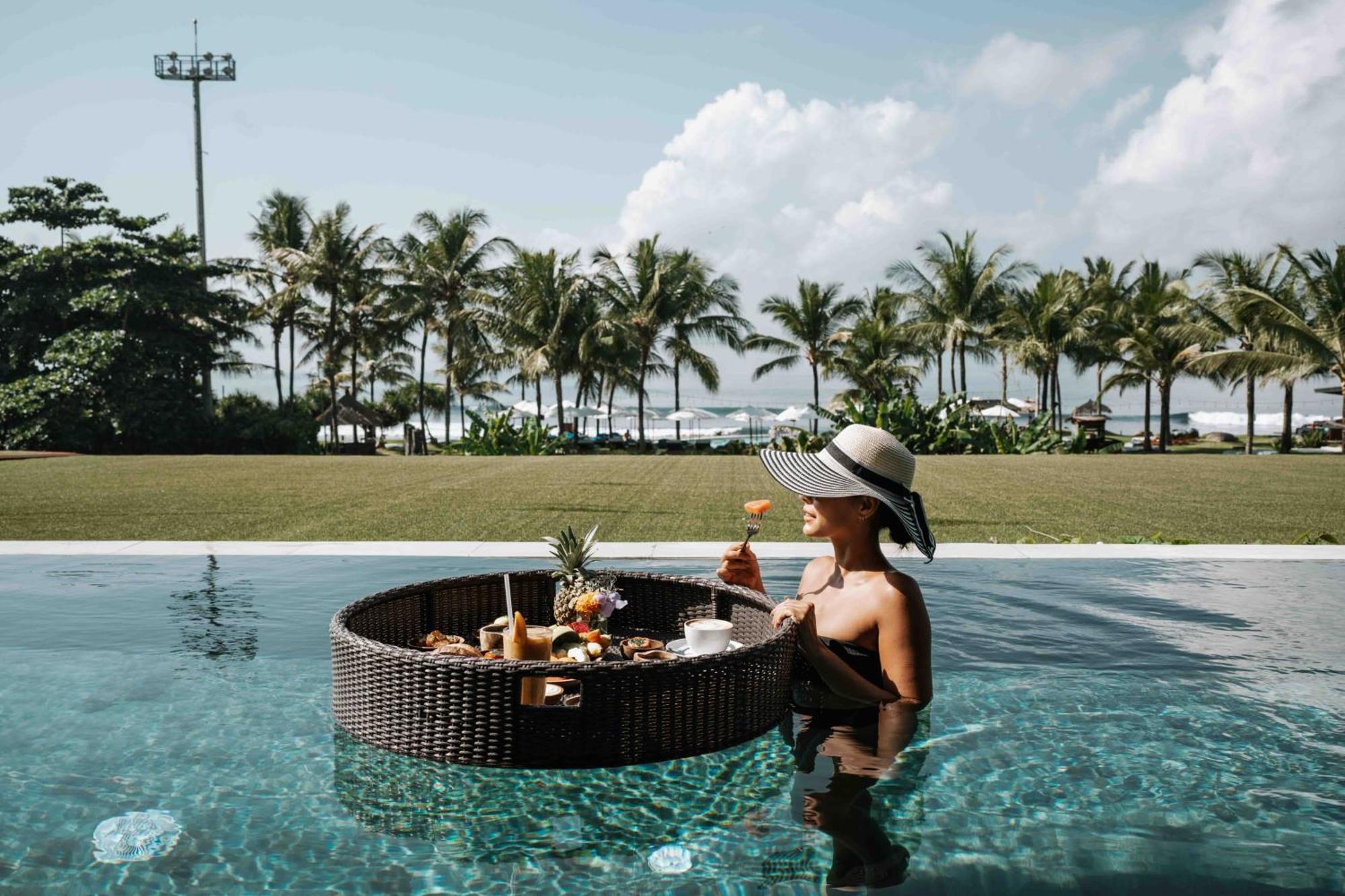 Hotel Komune And Beach Club Bali Keramas Exterior foto