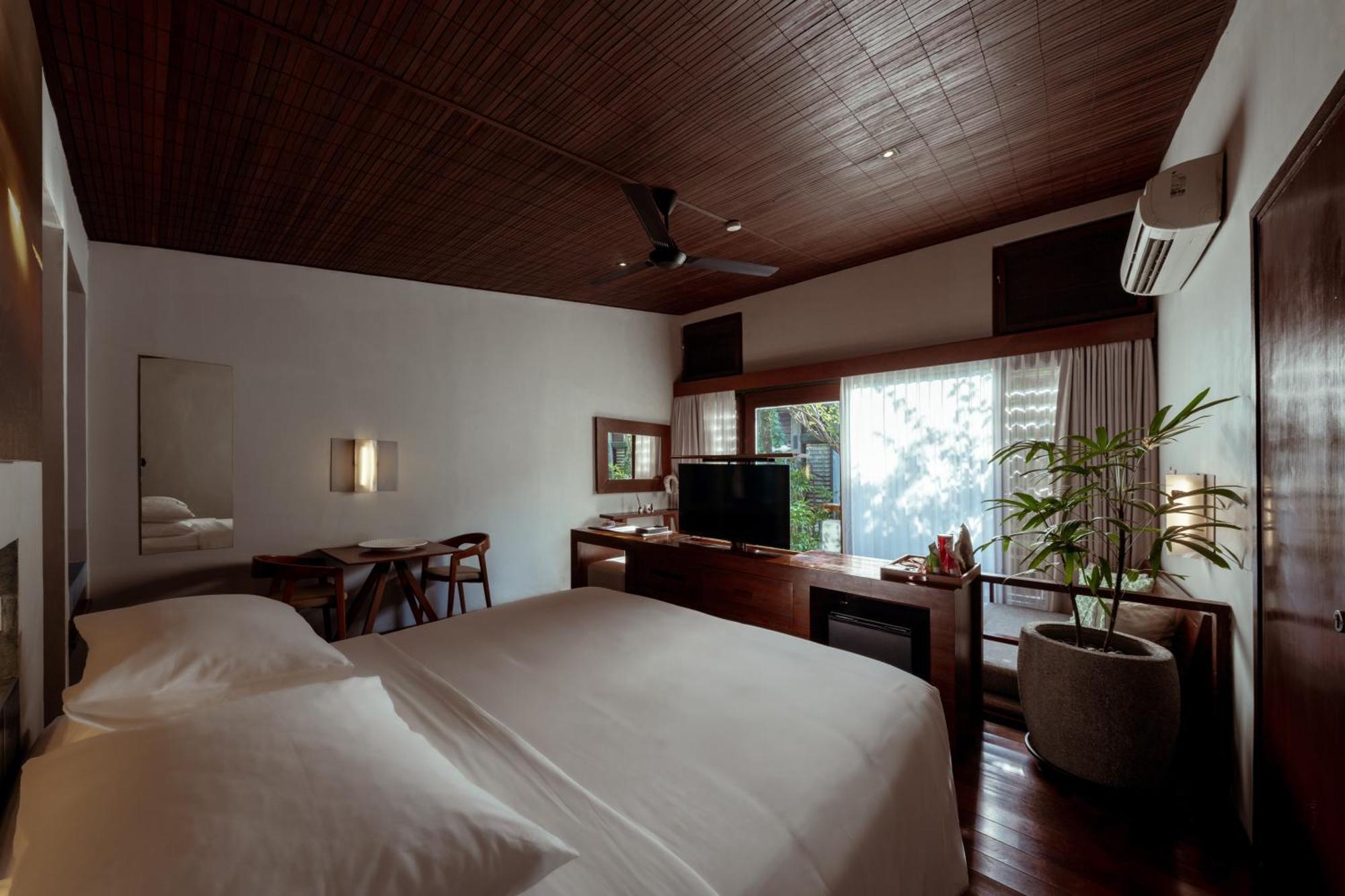 Hotel Komune And Beach Club Bali Keramas Exterior foto