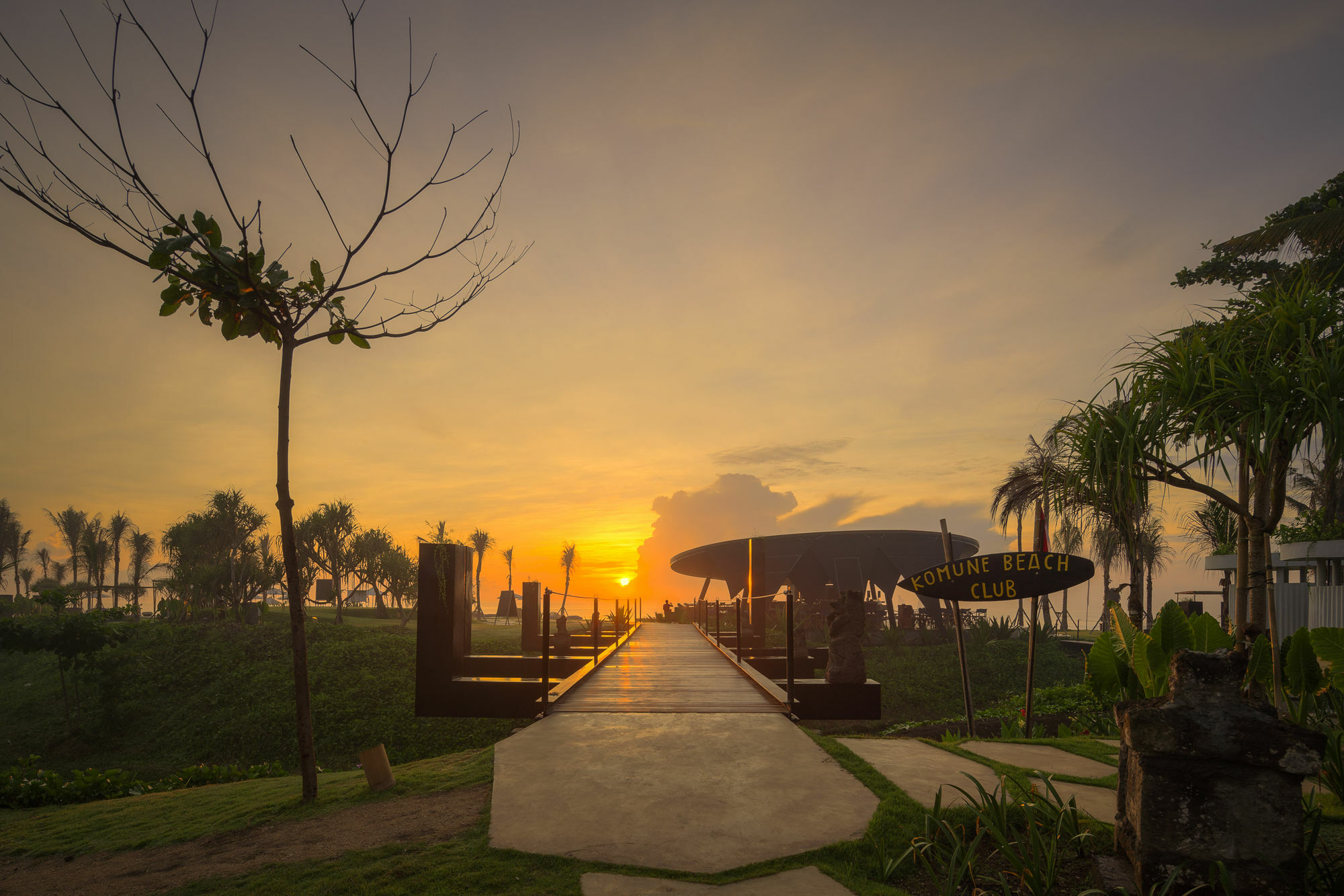 Hotel Komune And Beach Club Bali Keramas Exterior foto